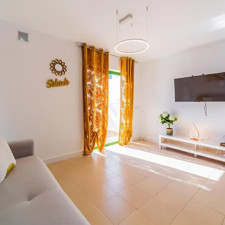 דירה Soleado En Alondras Park *